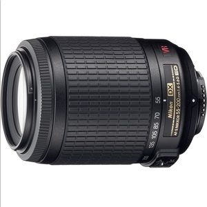 Nikon 55-200mm f/4-5.6G zoom lens
